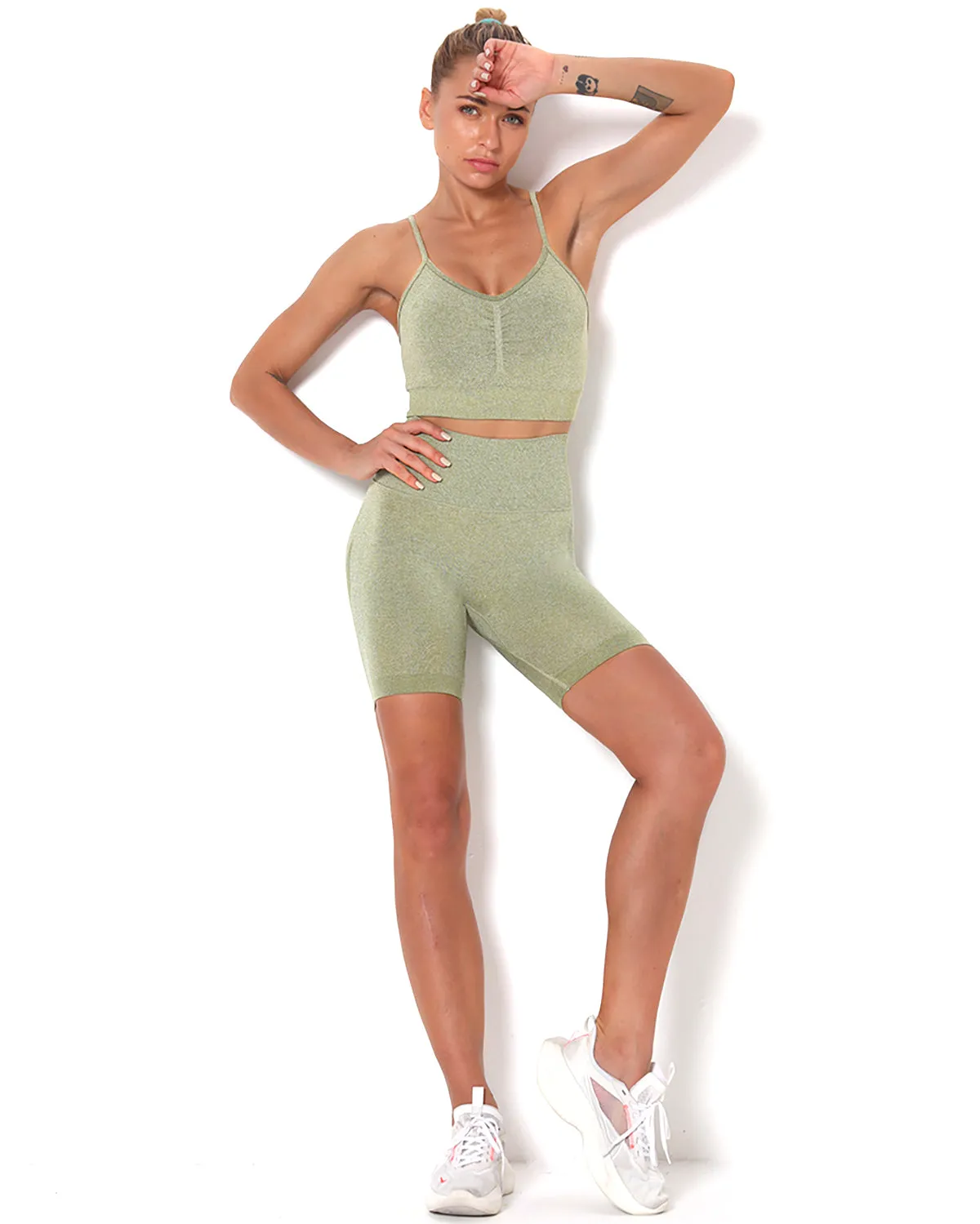 Amplify Scrunch Seamless Shorts - Light Green