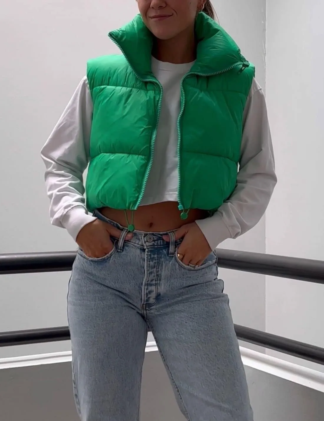 Athlisan Womens Cropped Puffer Vest Zip Up Stand Collar Sleeveless Padded Crop Vests