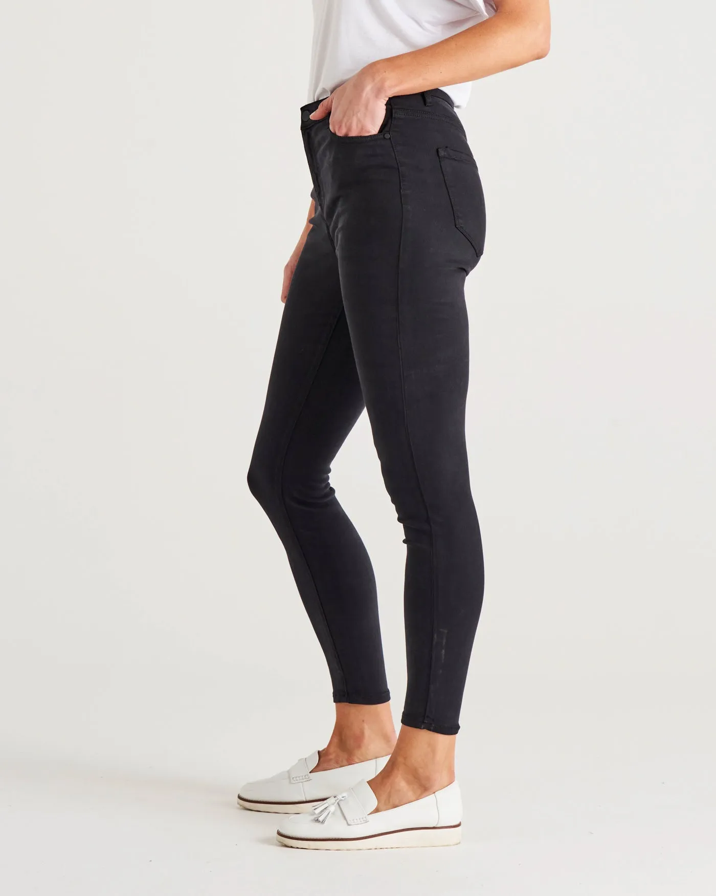 Betty Essential Jeans BB8254 - Black