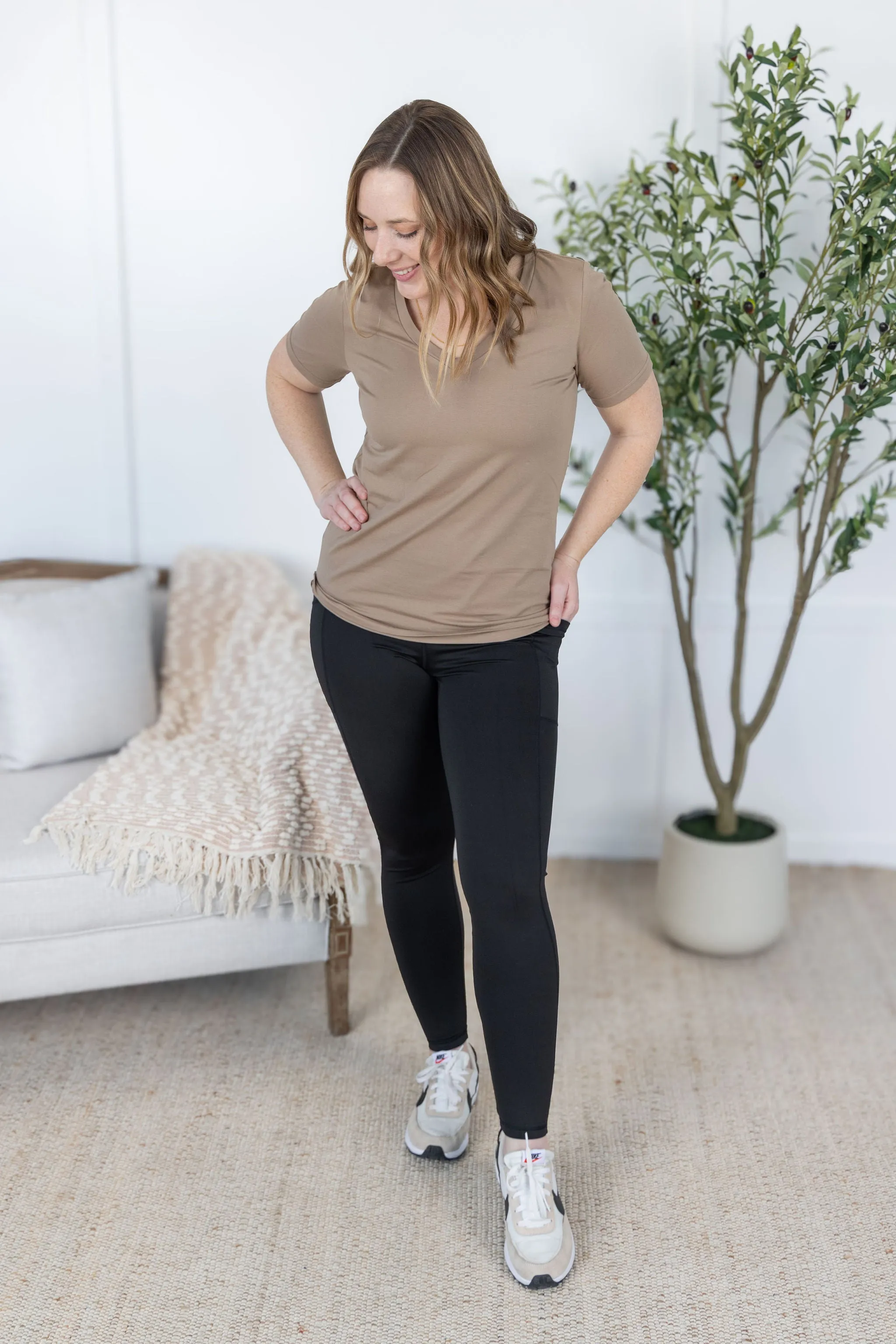 IN STOCK Women's Athleisure Leggings - Black