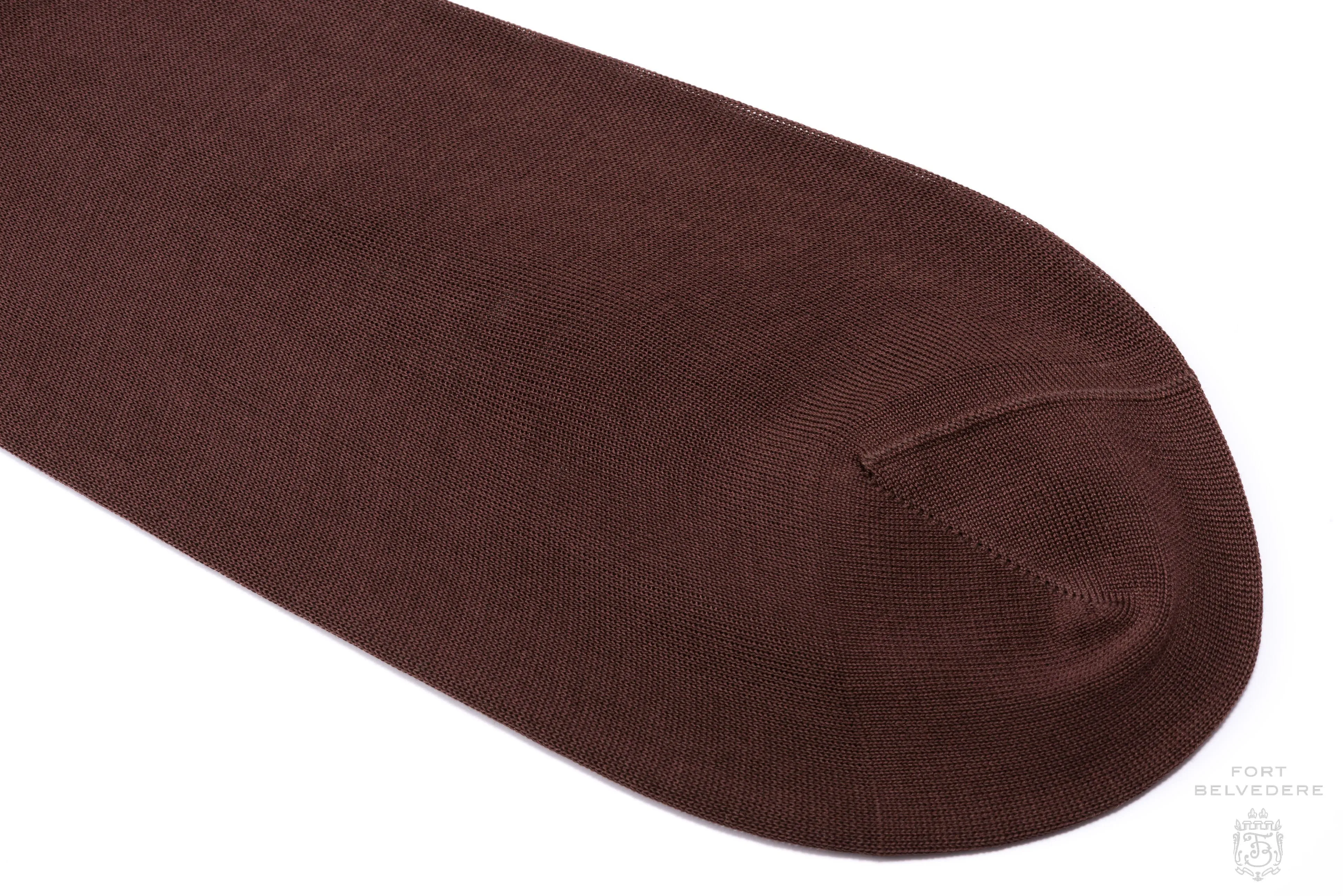 Mid Brown Cotton Socks with Green & Cream Clocks