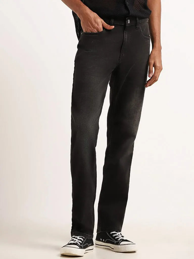 Nuon Black Straight - Fit Mid - Rise Jeans