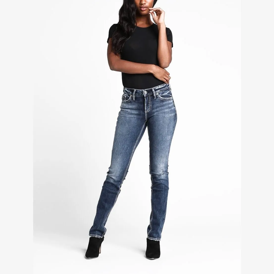 Silver Jeans Women’s Elyse Mid Rise Curvy Relaxed Straight Leg