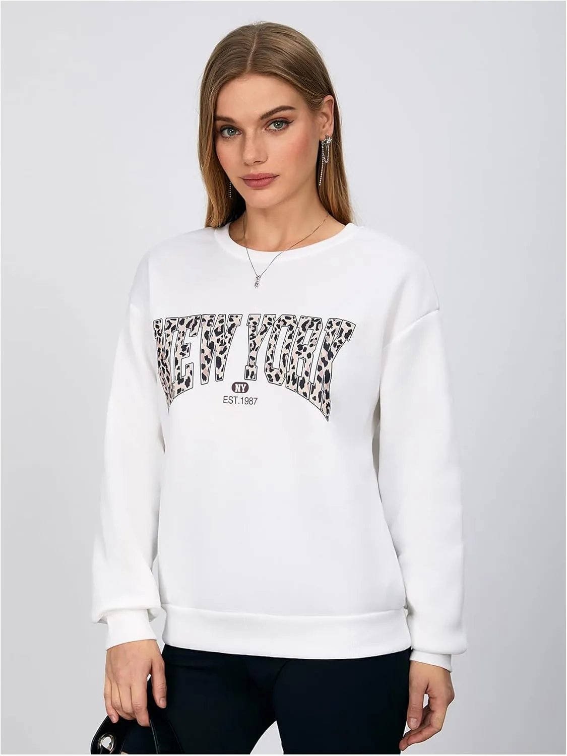 SweatyRocks Women's Letter Leopard Print Sweatshirt Crewneck Long Sleeve Oversized Pullover Tops