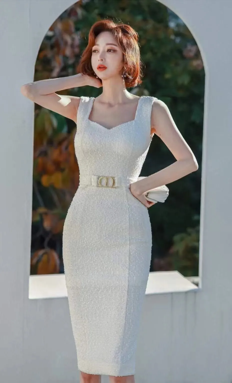 Textured Gold Buckle Sweetheart Neck Midi Straight Dress