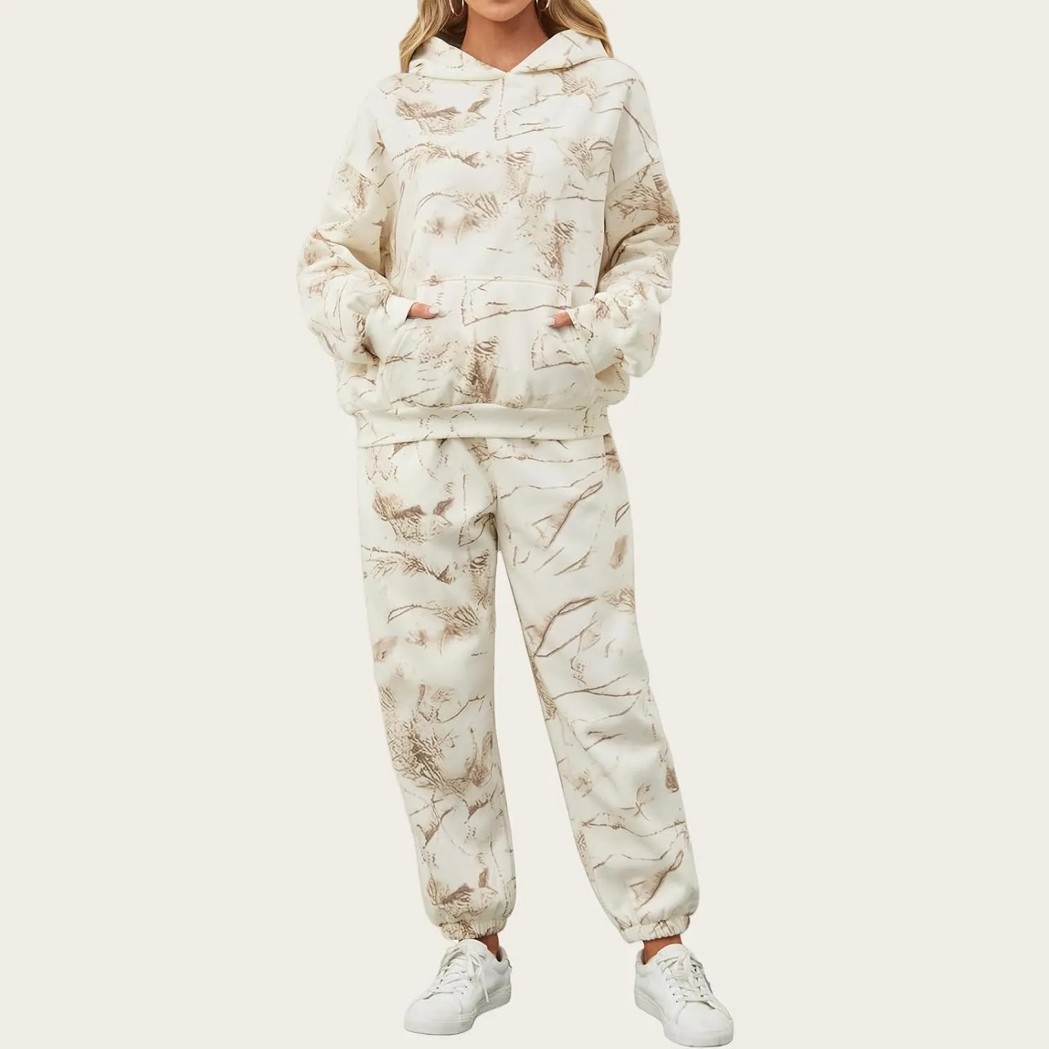 ZWRXW Camo Sweatsuits Women 2 Piece Outfit Lounge Set Maple Leaf Print Oversized Hoodie Camo Sweatpants Set Casual Tracksuit